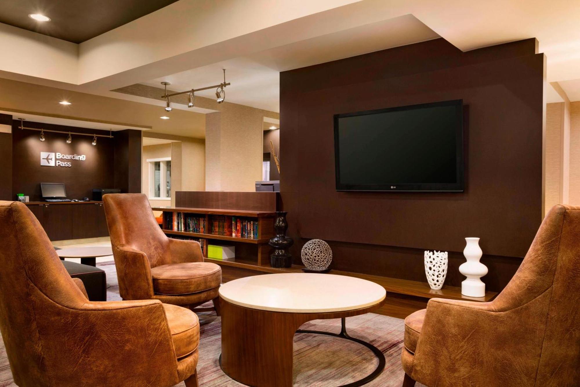 Hotel Courtyard By Marriott Champaign Exterior foto